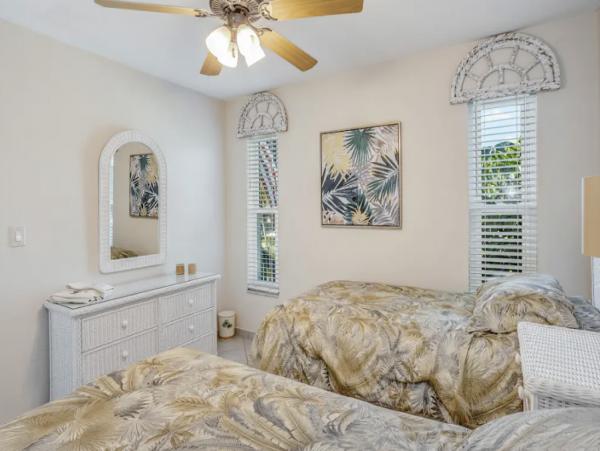 Canalfront Home with Pool, Hot Tub and Dock in Marco island